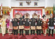 Anggota DPD RI Apt Destita Khairilisani, S.Farm., MSM., menghadiri Rapat Paripurna Istimewa dalam rangka Hari Ulang Tahun (HUT) ke-22 Kabupaten Seluma yang digelar di Kantor DPRD Seluma, Jumat (23/5).